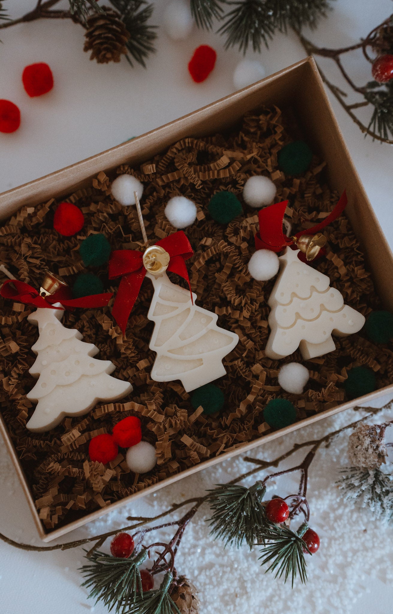 Samostoječe svečke – praznična kolekcija z dušo